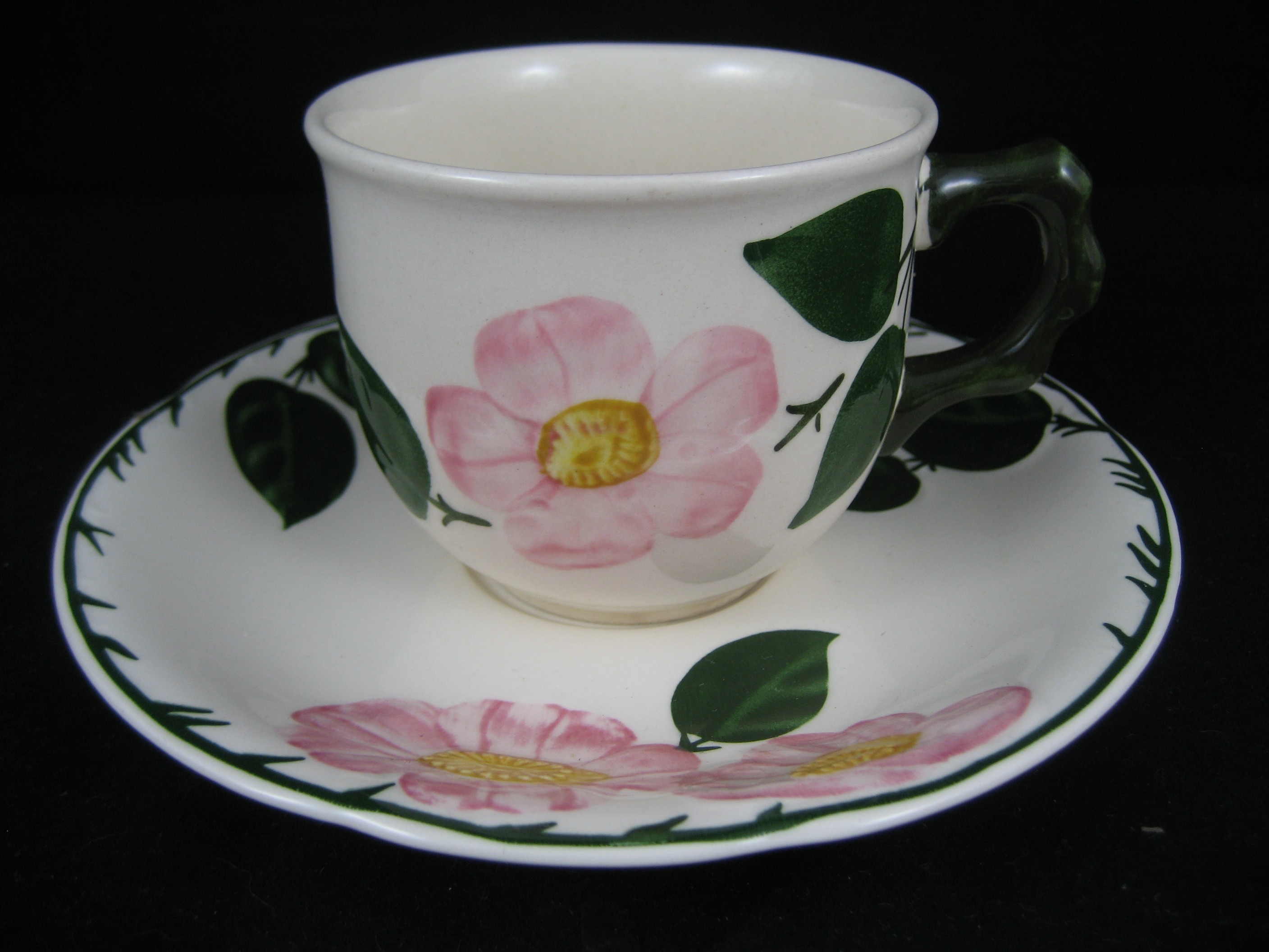 Kaffeetasse Wildrose d: 8,5 cm, h: 6,5 cm mit Unterteller