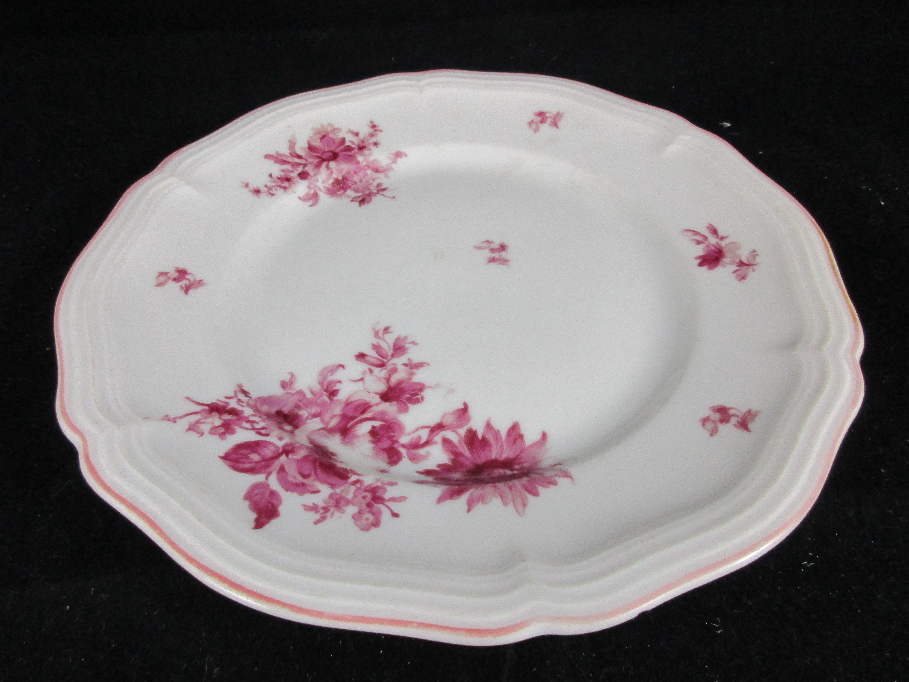 Kuchenteller Chippendale Rosenthal purpur rotes Dekor